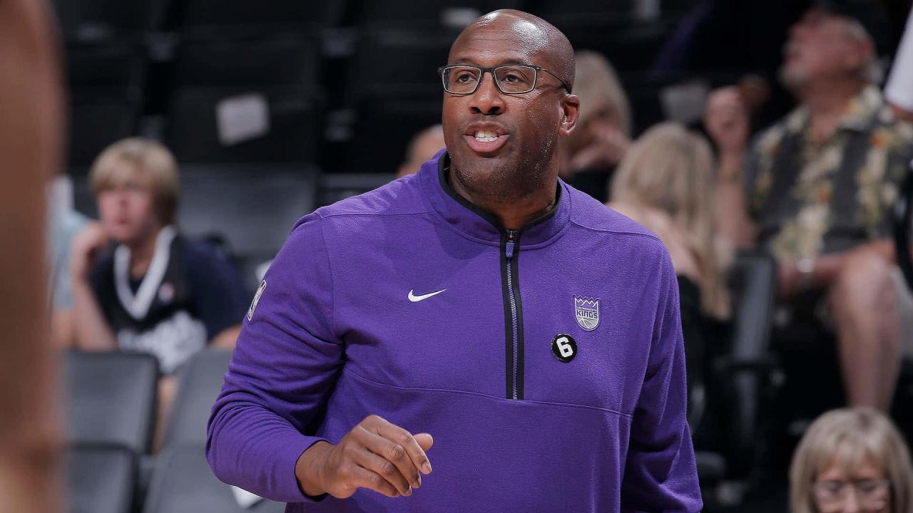 Report: Kings part ways with former coach of the year Mike Brown